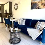 Al-dom Kasprowicza 20c Z Basenem Oraz Silownia Apartmán